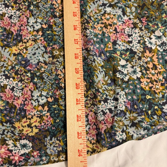 🌼 J. Jill Floral Rayon Blouse – Size L - Picture 5 of 8